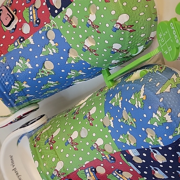 CROCS x Vineyard Vines HOLIDAY CHRISTMAS PATCHWORK CLOGS Size J4 - Picture 8 of 16